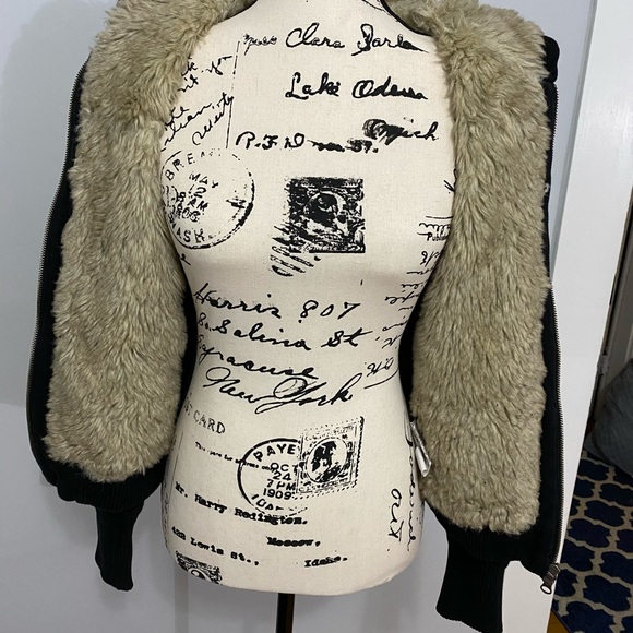 Winter jacket - Picture 4 of 8